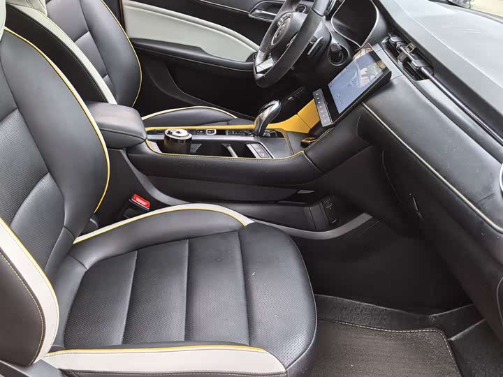 Фото 7 - MG Motor 6