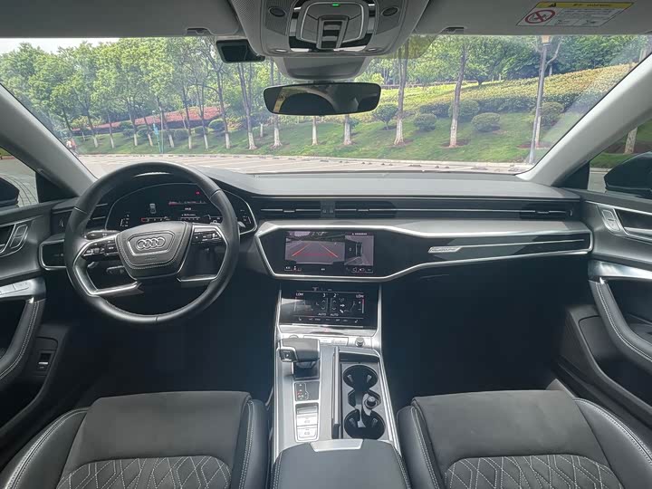 Фото 5 - Audi A7L