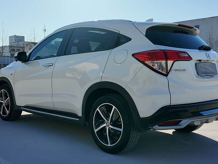 Фото 6 - Honda Vezel