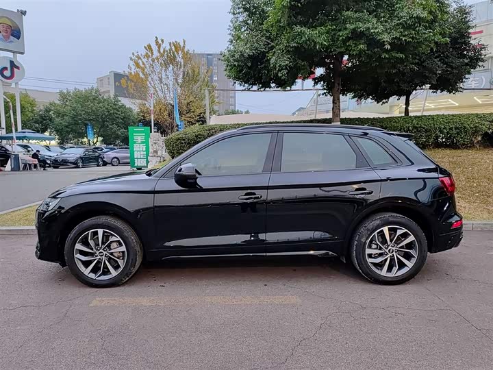 Фото 3 - Audi Q5L