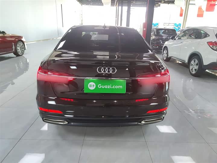 Фото 6 - Audi A6L
