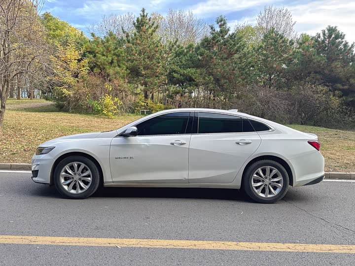 Фото 2 - Chevrolet Malibu XL