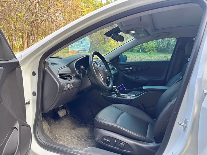 Фото 6 - Chevrolet Malibu XL