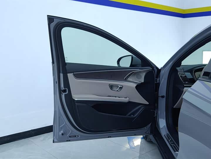 Фото 7 - BYD Han