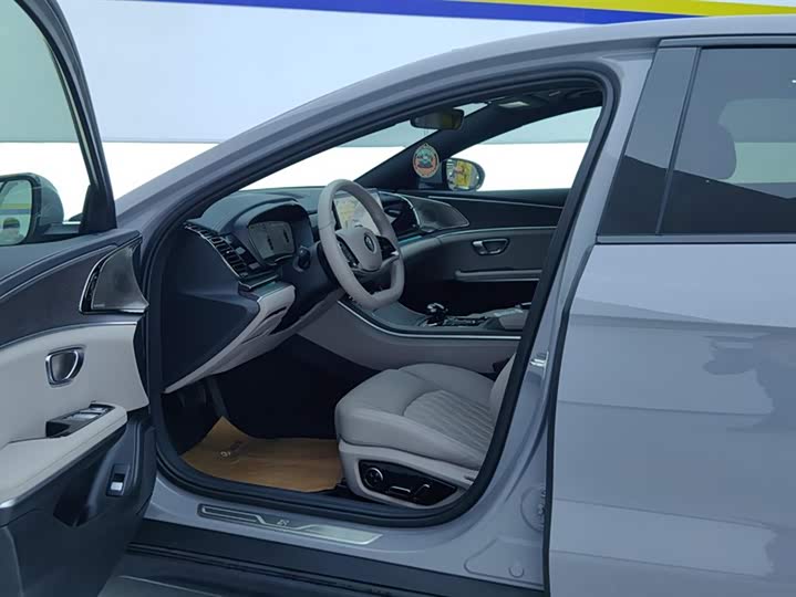 Фото 9 - BYD Han