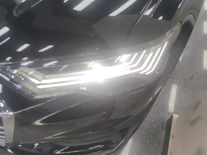 Фото 5 - Audi A6L