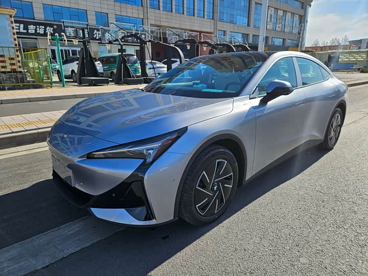 Фото 2 - BAIC Arcfox Alpha S5