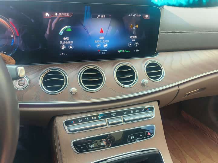 Фото 9 - Mercedes-Benz E-Class Hybrid