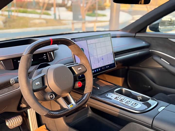 Фото 4 - Xiaomi SU7 Ultra