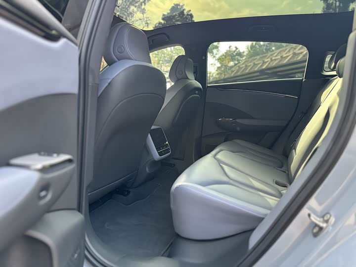 Фото 9 - XPeng G7