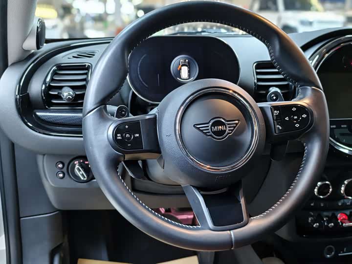 Фото 8 - Mini Clubman