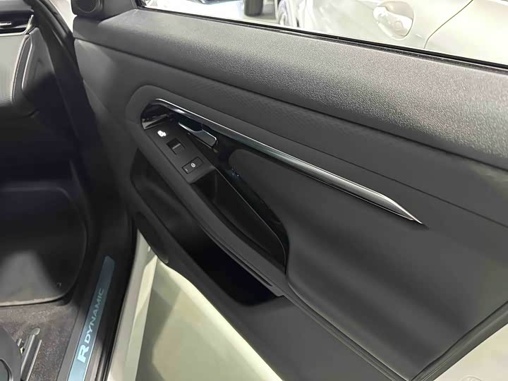 Фото 7 - Land Rover Range Rover Evoque L