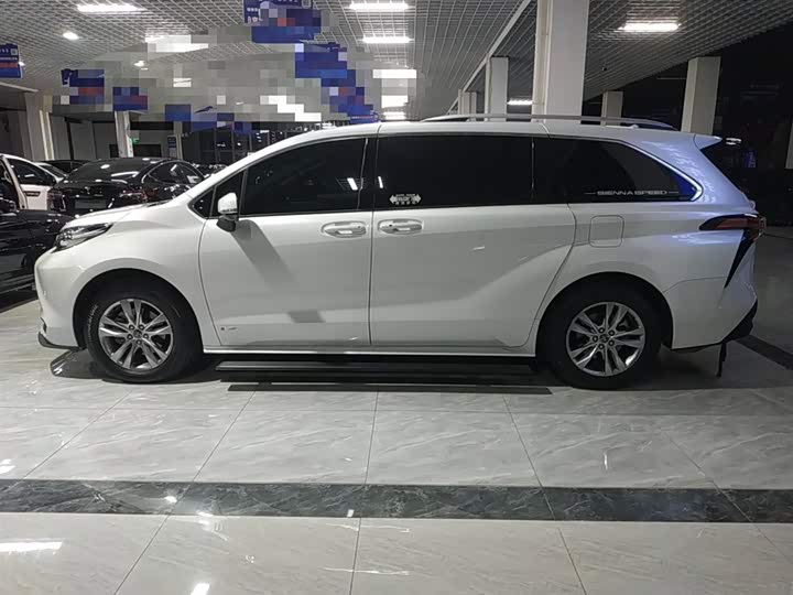 Фото 5 - Toyota Sienna