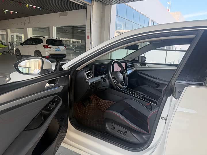 Фото 9 - Volkswagen Lamando L