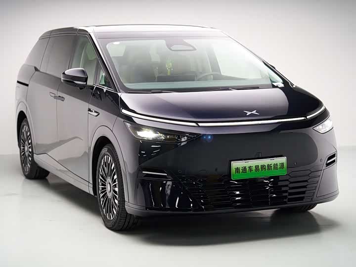 Фото 3 - XPeng X9