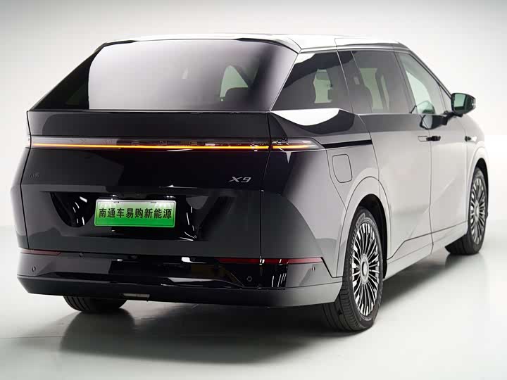 Фото 6 - XPeng X9