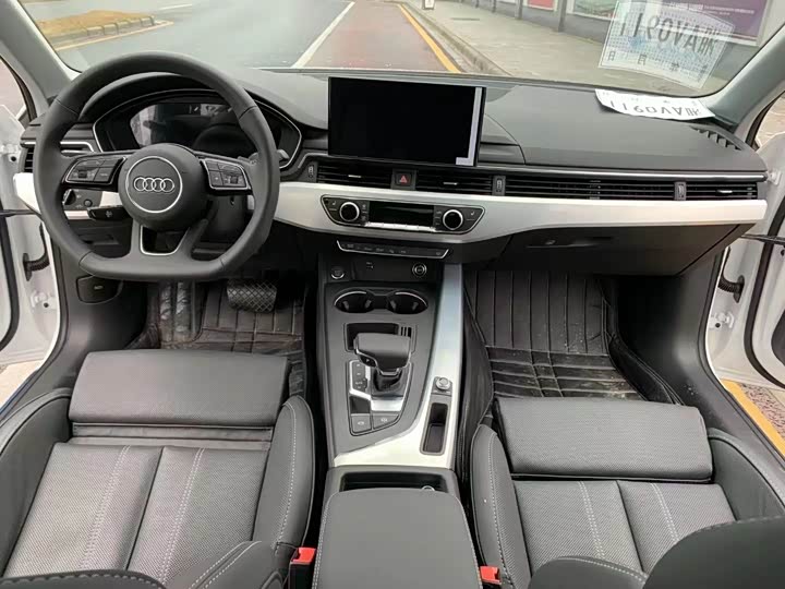 Фото 5 - Audi A4L