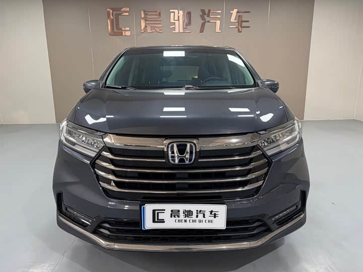 Фото 2 - Honda Odyssey