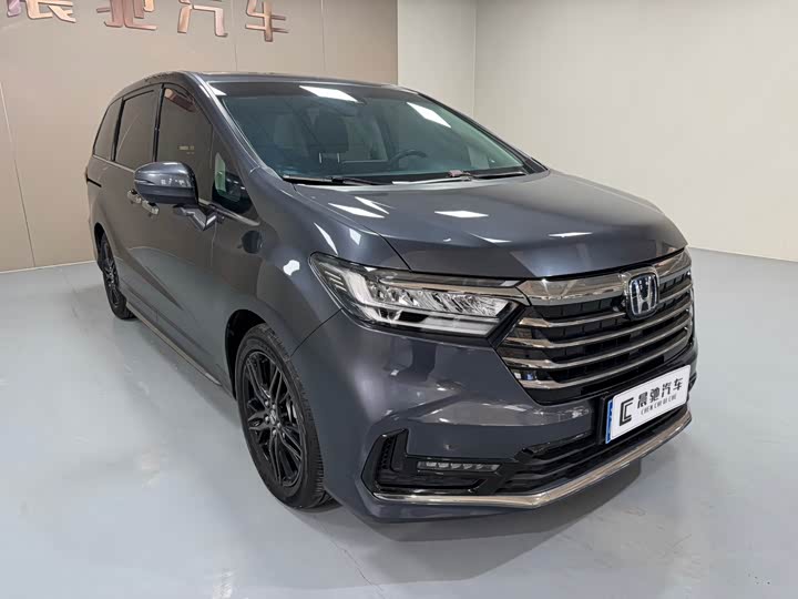 Фото 3 - Honda Odyssey