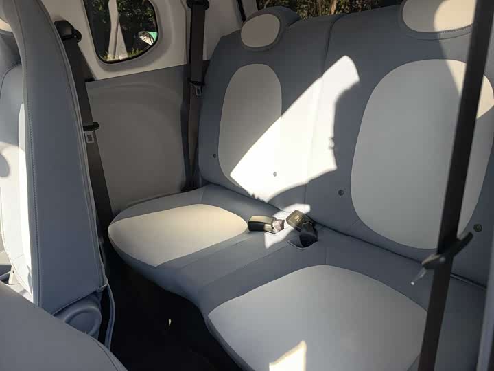 Фото 9 - Bestune Pony