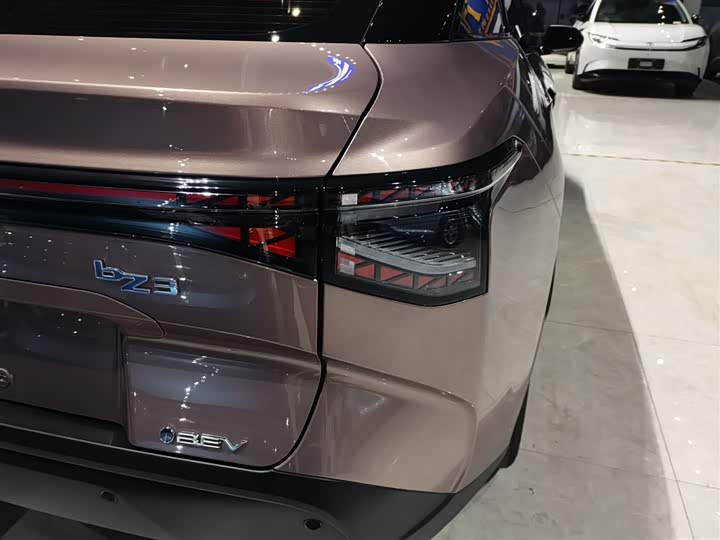 Фото 8 - Toyota bZ3