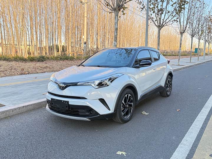 Фото 1 - Toyota Izoa