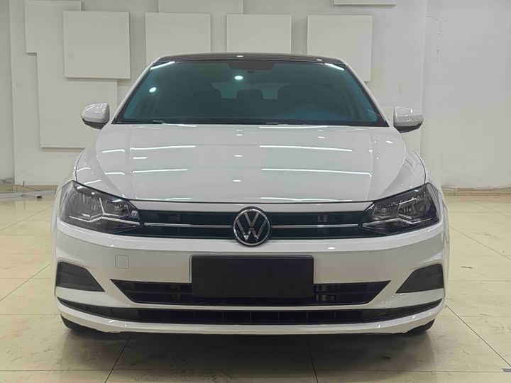 Фото 2 - Volkswagen Polo