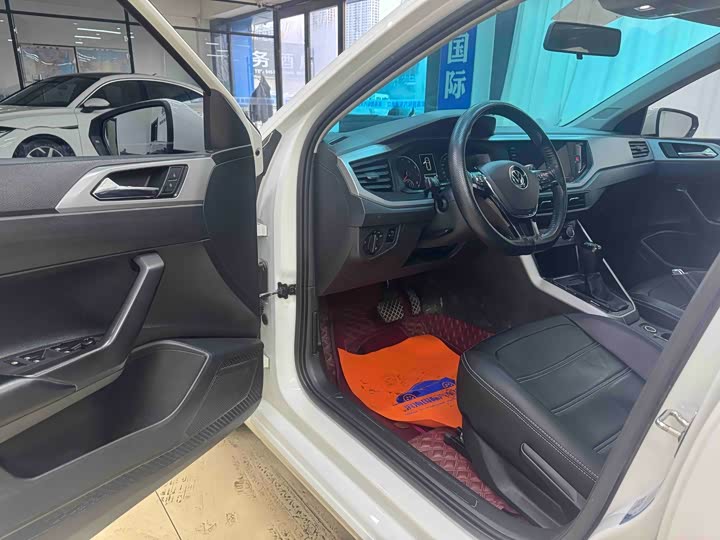 Фото 7 - Volkswagen Polo