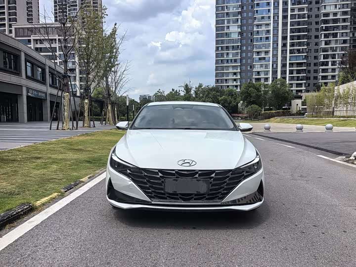 Фото 2 - Hyundai Elantra N line
