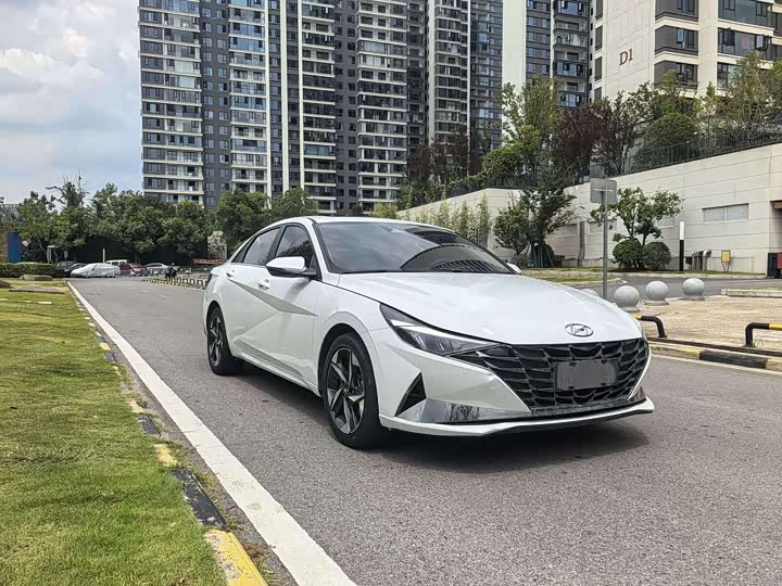 Фото 3 - Hyundai Elantra N line
