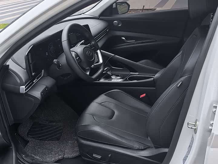 Фото 5 - Hyundai Elantra N line