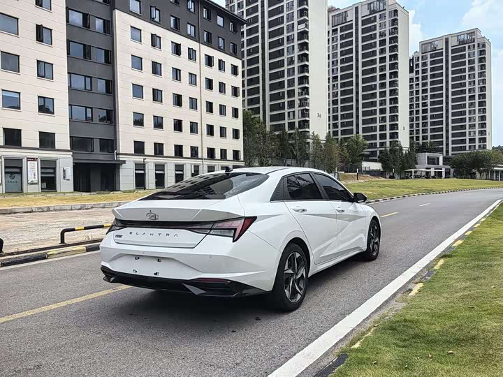 Фото 7 - Hyundai Elantra N line