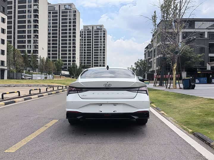 Фото 8 - Hyundai Elantra N line