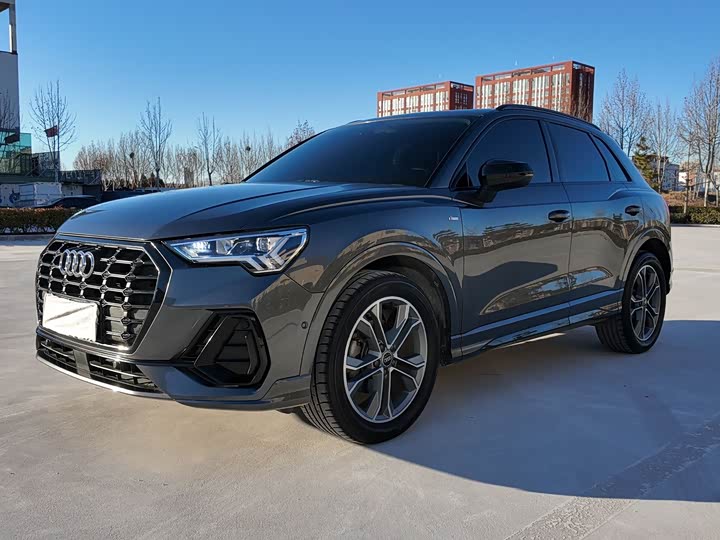 Фото 1 - Audi Q3