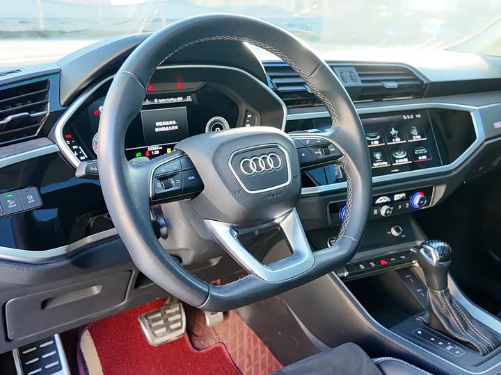 Фото 6 - Audi Q3