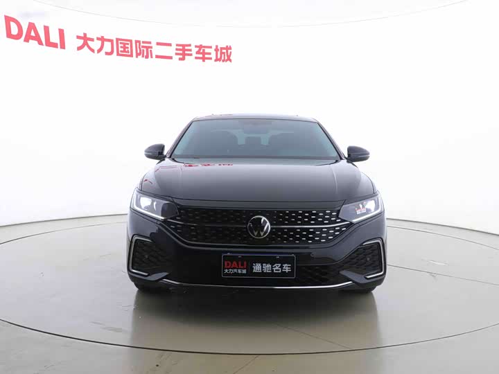 Фото 2 - Volkswagen Passat