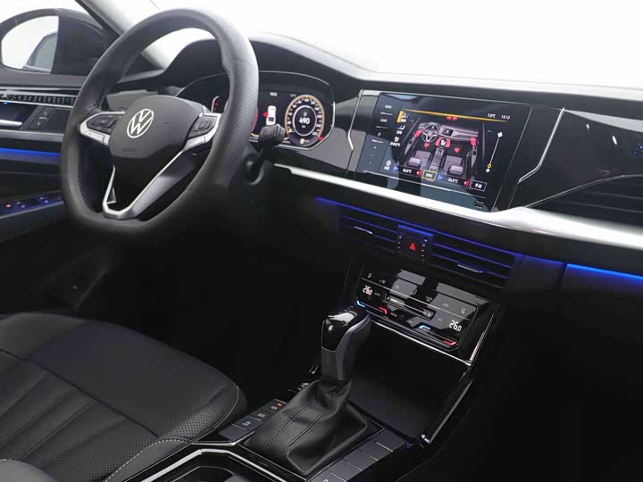 Фото 9 - Volkswagen Passat