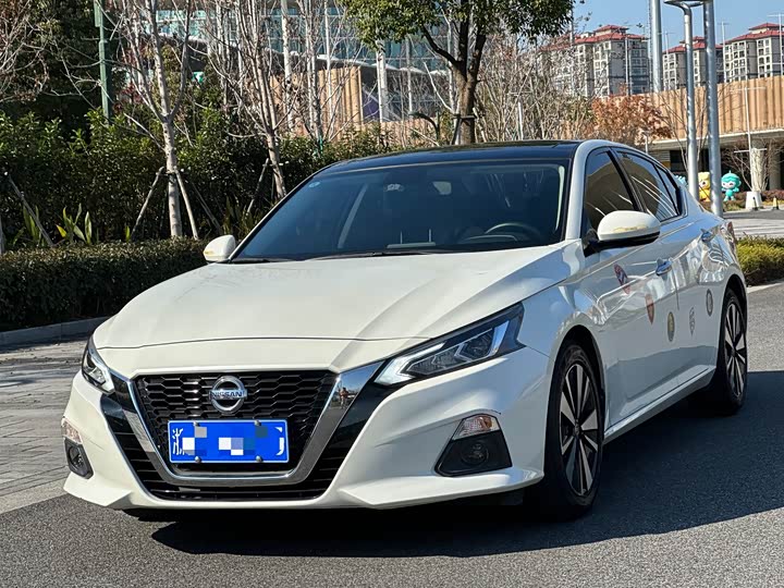 Фото 1 - Nissan Teana