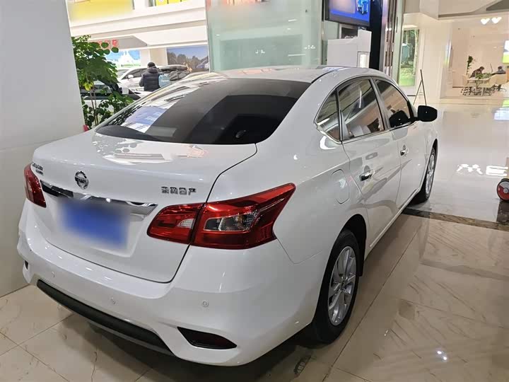 Фото 7 - Nissan Sylphy