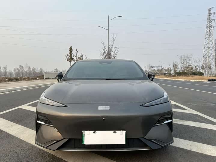 Фото 2 - Geely Galaxy E8