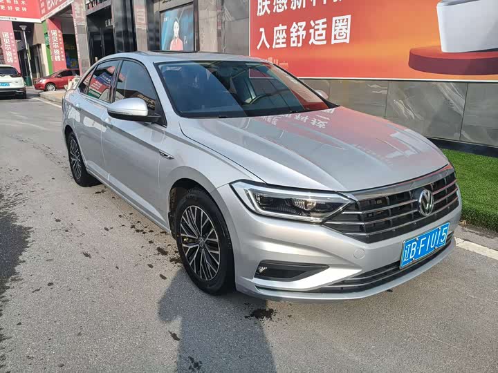 Фото 1 - Volkswagen Sagitar L