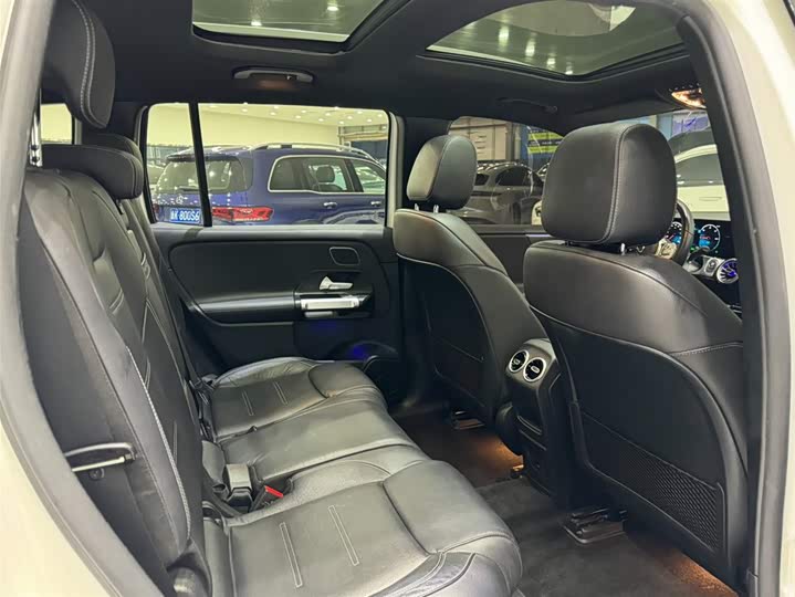 Фото 9 - Mercedes-Benz EQB