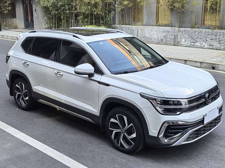 Фото 3 - Volkswagen Tharu