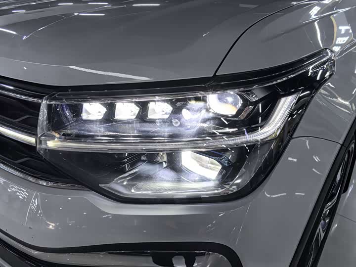 Фото 9 - Volkswagen Tharu