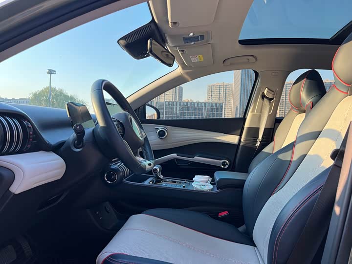 Фото 8 - BYD Yuan Plus