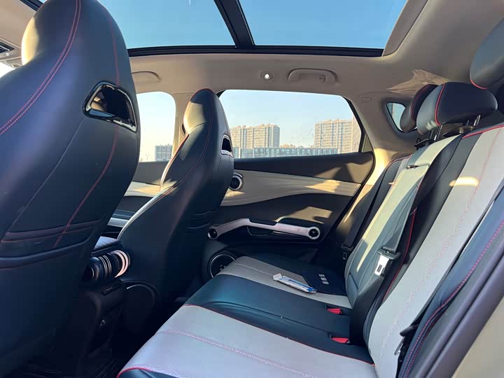 Фото 9 - BYD Yuan Plus