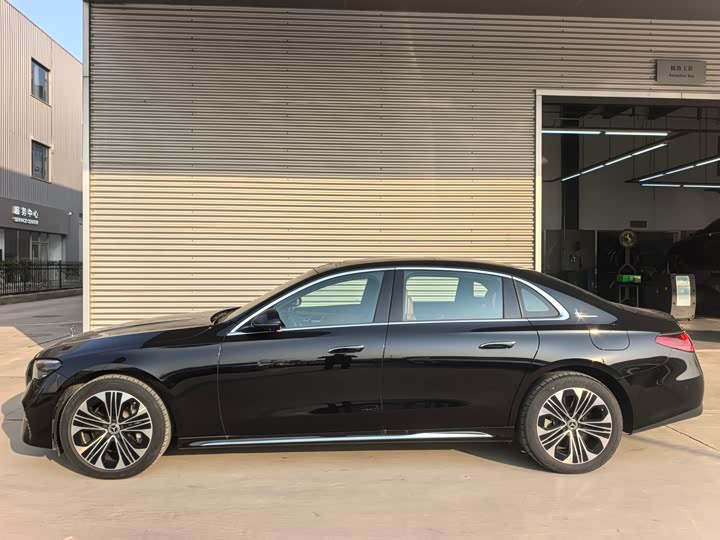 Фото 5 - Mercedes-Benz E-Class Hybrid