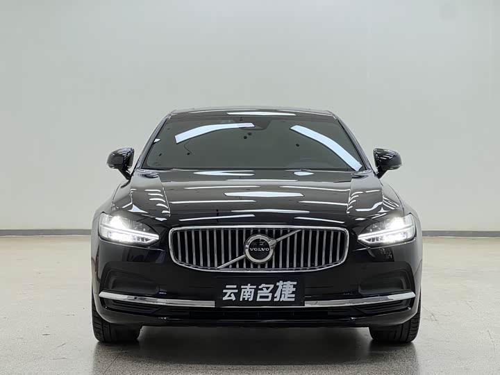 Фото 2 - Volvo S90