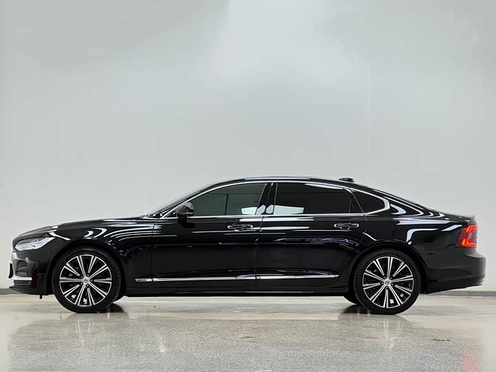 Фото 4 - Volvo S90