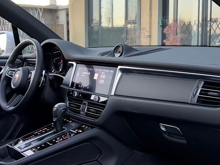 Фото 9 - Porsche Macan